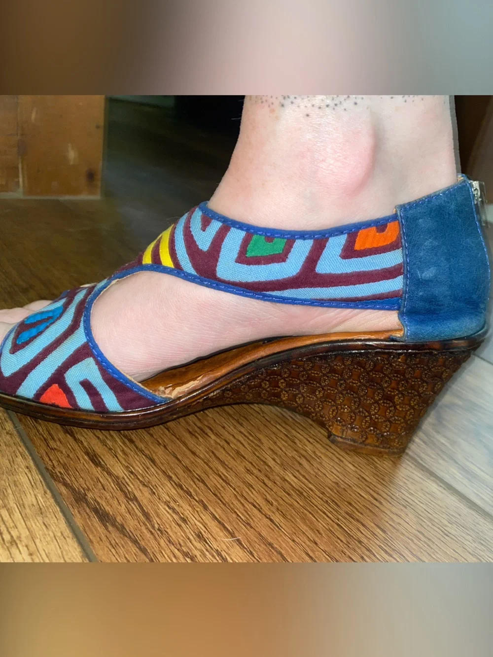 MoTalas Mola Art Wedge Sandals Geometric Zip Back Size 39 / 8.5